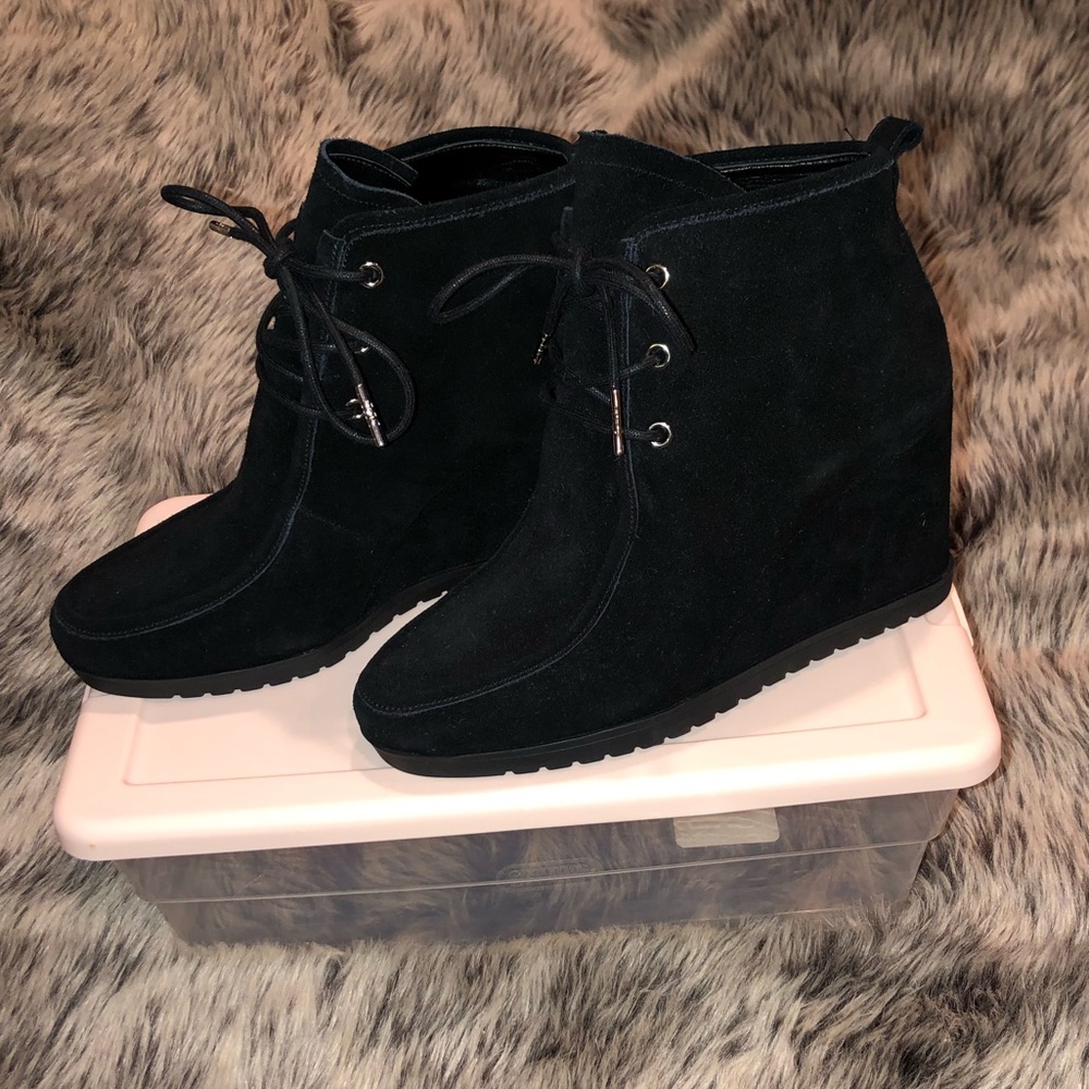 MICHAEL KORS LACE UP WEDGE BOOTIE-NEW W/O BOX